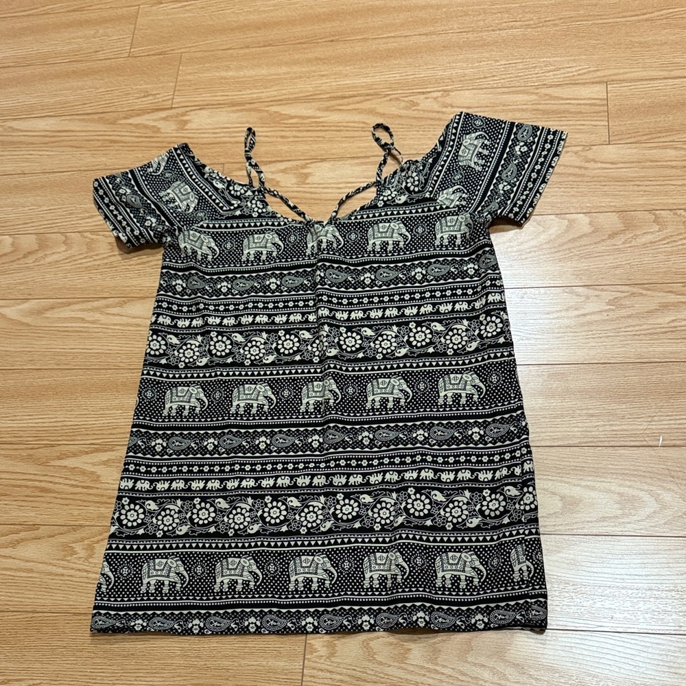 Boohoo Black and Cream Patterned Dress size 10